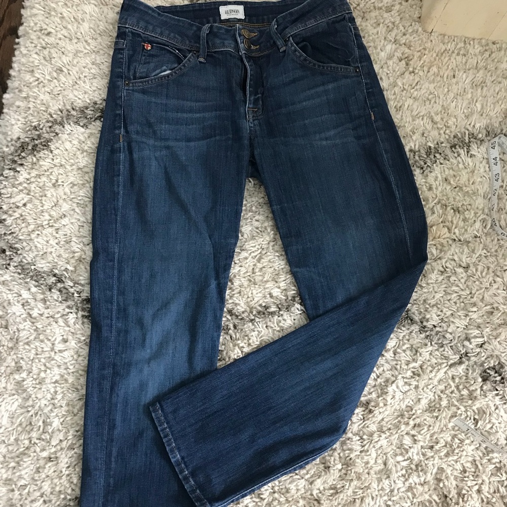 Hudson cropped leg jean